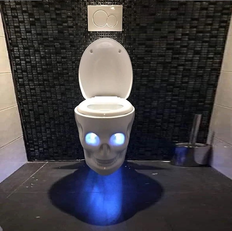 Bộ sưu tập nhà vệ sinh Halloween, Halloween skull toilet, Bồn cầu đầu lâu /Page 
